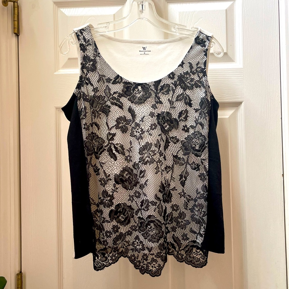 Like New Worthington Sleeveless Black and Cream Floral Lace Top Size Medium